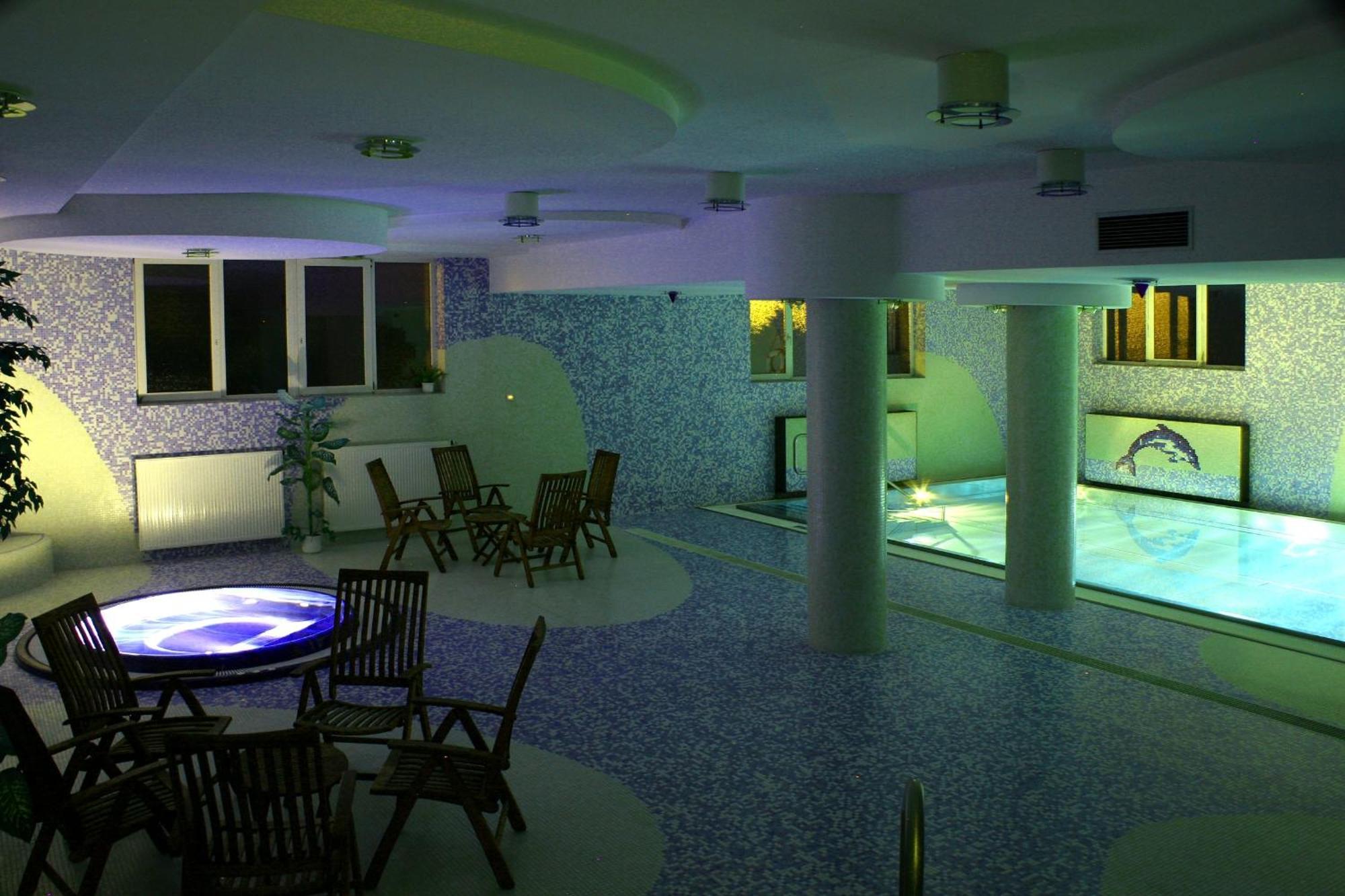 April Hotel Panorama ริคโนฟ นัด คเยชโนว์ ภายนอก รูปภาพ